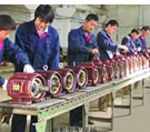 電機(jī)裝配車間一角